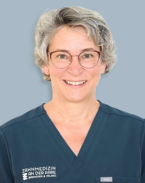 Portrait von Dentalassistentin Andrea Bütikofer